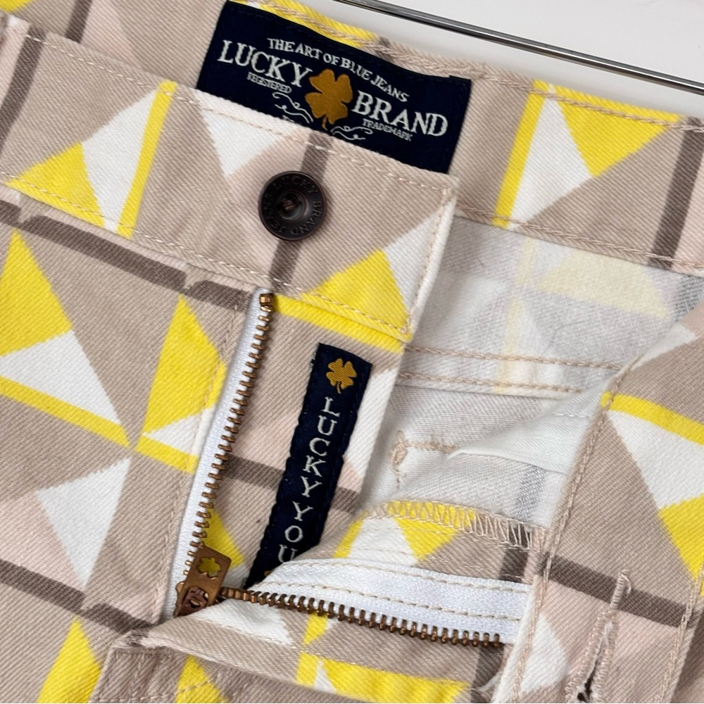 Lucky Brand Yellow and Tan Geo Cube "Riley" Jean Shorts Size 10/30 - Picture 5 of 13